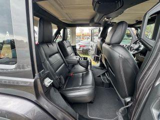 Jeep Wrangler Unlimited - Thumbnail 3