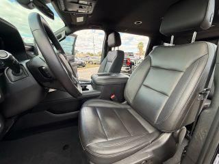 Chevrolet Suburban - Thumbnail 19