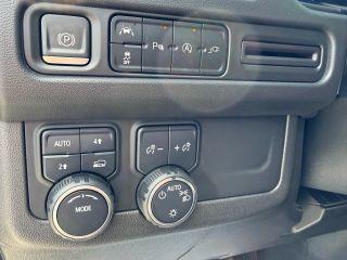 Chevrolet Suburban - Thumbnail 4