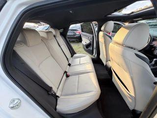 Acura Integra - Thumbnail 3