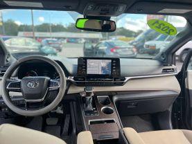 Toyota Sienna - Thumbnail 18