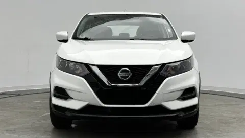 Nissan Rogue Sport S - Thumbnail 3
