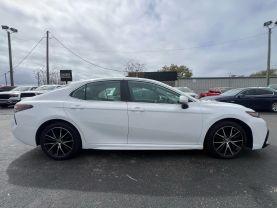 Toyota Camry - Thumbnail 9