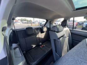 Volkswagen Tiguan - Thumbnail 16