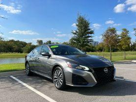 Nissan Altima - Thumbnail 2