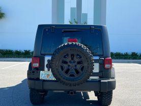 Jeep Wrangler - Thumbnail 7