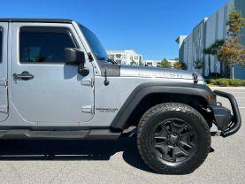 Jeep Wrangler - Thumbnail 13