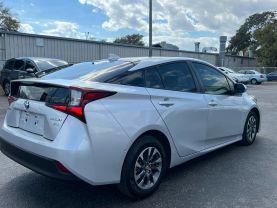 Toyota Prius - Thumbnail 8