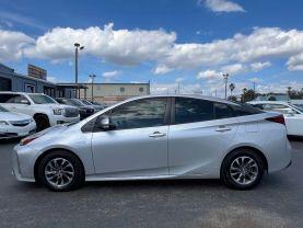 Toyota Prius - Thumbnail 5