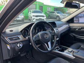 Mercedes-Benz E-Class - Thumbnail 10