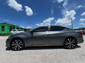 Nissan Altima - Thumbnail 5