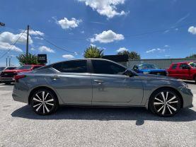 Nissan Altima - Thumbnail 8