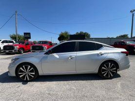 Nissan Altima - Thumbnail 5