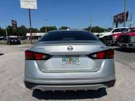 Nissan Altima - Thumbnail 7