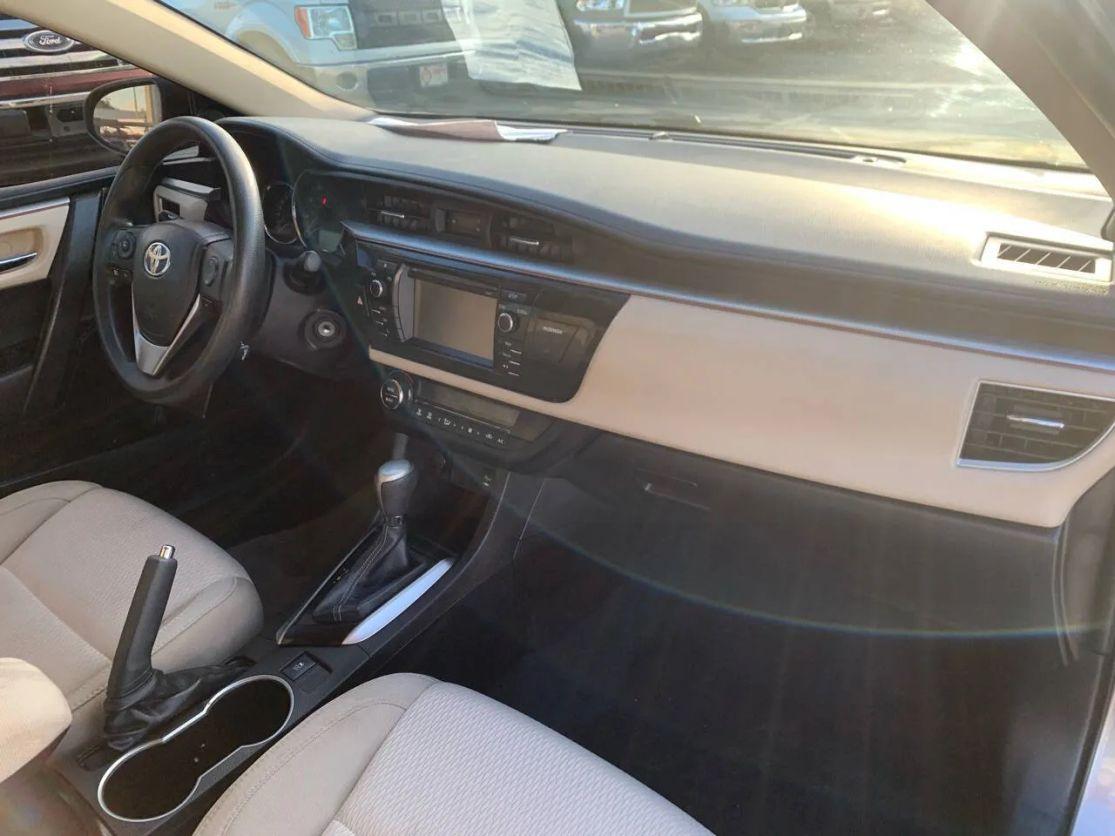 Toyota Corolla - Thumbnail 12