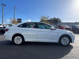 Volkswagen Jetta - Thumbnail 9