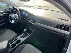 Volkswagen Jetta - Thumbnail 15