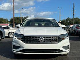 Volkswagen Jetta - Thumbnail 3