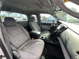 Toyota Tacoma Access Cab - Thumbnail 15
