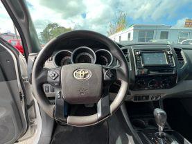 Toyota Tacoma Access Cab - Thumbnail 12