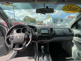 Toyota Tacoma Access Cab - Thumbnail 11