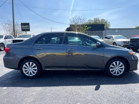 Toyota Corolla - Thumbnail 9