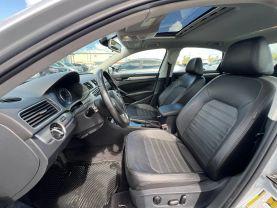 Volkswagen Passat - Thumbnail 12