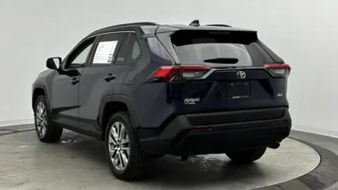 Toyota Rav4 Xle Premium - Thumbnail 6