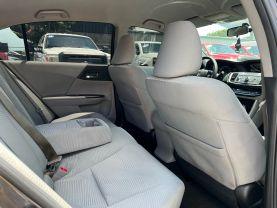 Honda Accord - Thumbnail 13