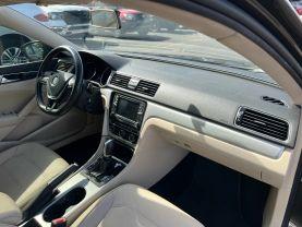 Volkswagen Passat - Thumbnail 20