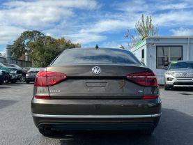 Volkswagen Passat - Thumbnail 7