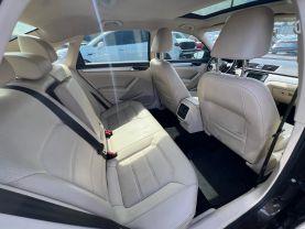 Volkswagen Passat - Thumbnail 17