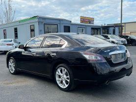 Nissan Maxima - Thumbnail 6