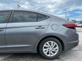 Hyundai Elantra - Thumbnail 9