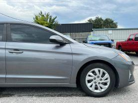 Hyundai Elantra - Thumbnail 13