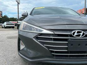 Hyundai Elantra - Thumbnail 14