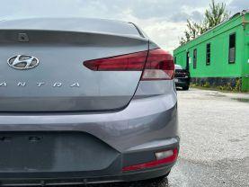 Hyundai Elantra - Thumbnail 11