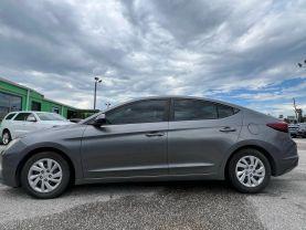 Hyundai Elantra - Thumbnail 5