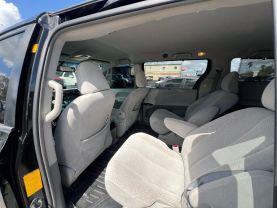 Toyota Sienna - Thumbnail 15