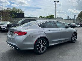 Chrysler 200 - Thumbnail 7