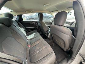 Chrysler 200 - Thumbnail 14