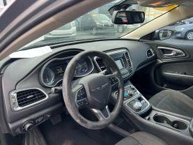 Chrysler 200 - Thumbnail 9