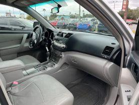 Toyota Highlander - Thumbnail 18