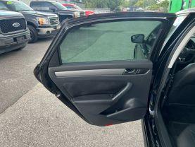 Volkswagen Passat - Thumbnail 20