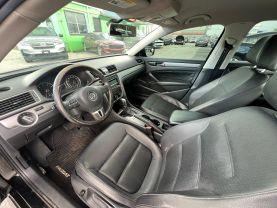 Volkswagen Passat - Thumbnail 10