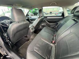 Volkswagen Passat - Thumbnail 12