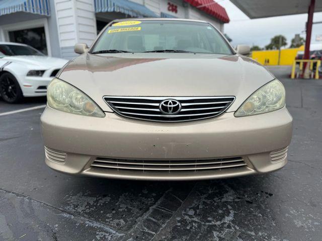 TOYOTA CAMRY - Thumbnail 2