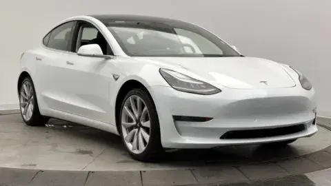 Tesla Model 3 Long Range - Thumbnail 4
