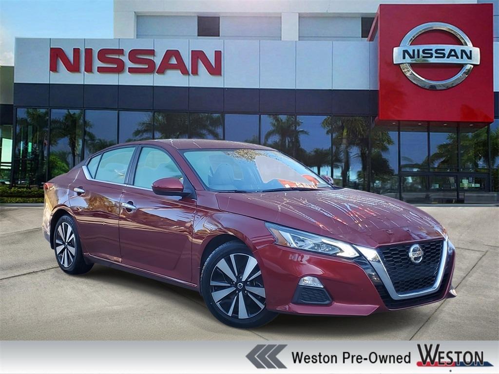Nissan Altima - View 1