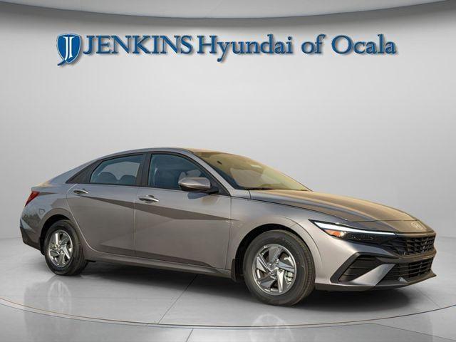 Hyundai Elantra - View 1
